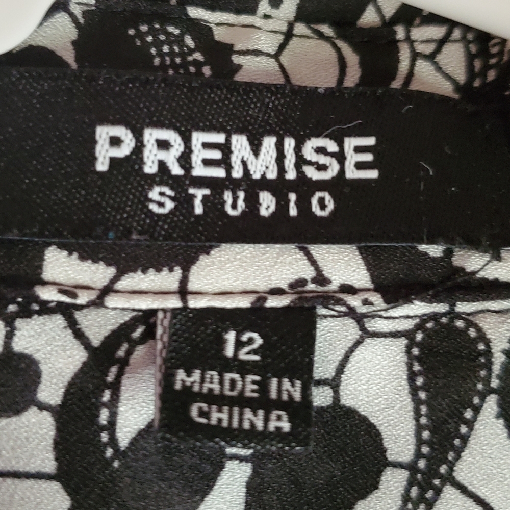 Ladies Button Up - Picture 2 of 2